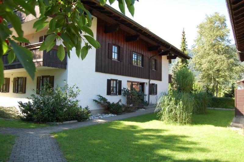 Апартаменты Ferienwohnanlage Hochgern Унтервёссен Экстерьер фото
